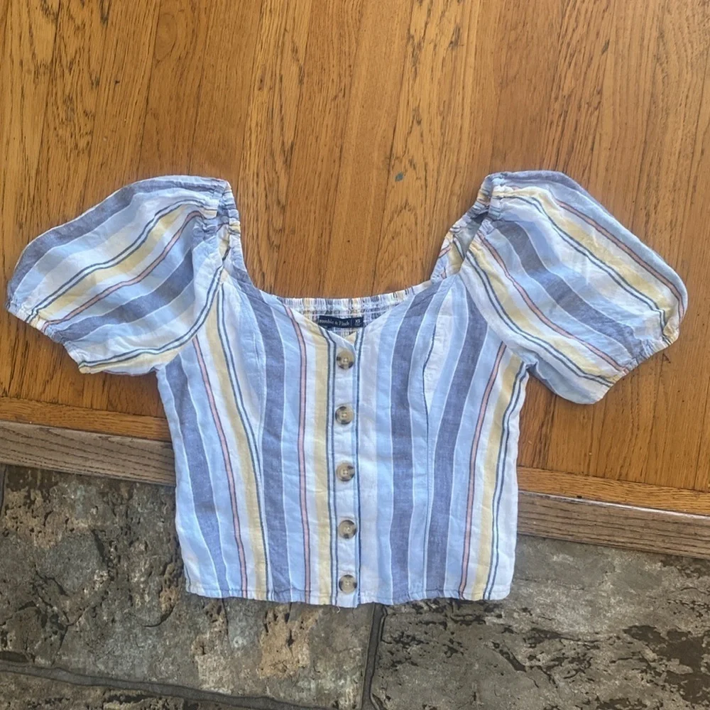 Abercrombie & Fitch Striped Puff Sleeve Button Down Size XS